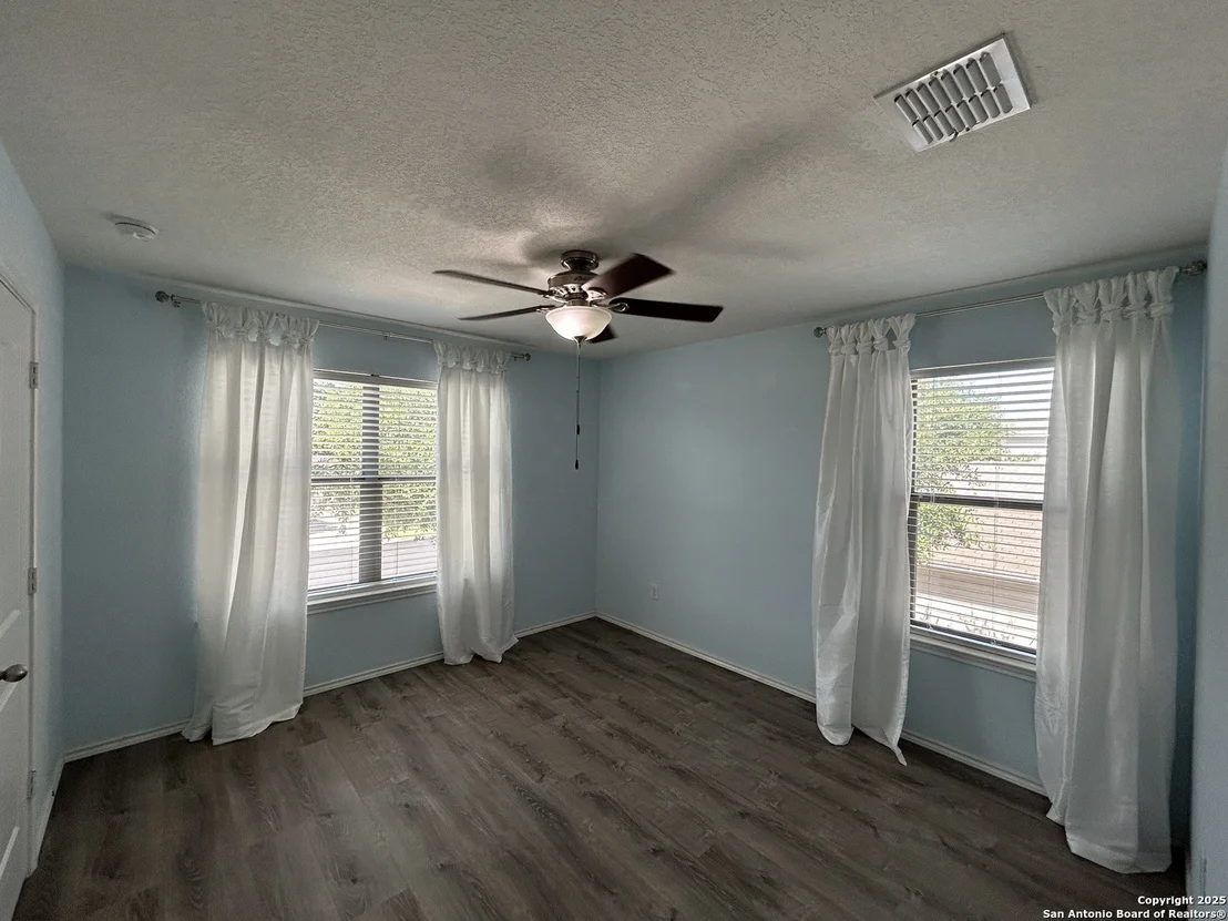 Photo of 125 Lilly