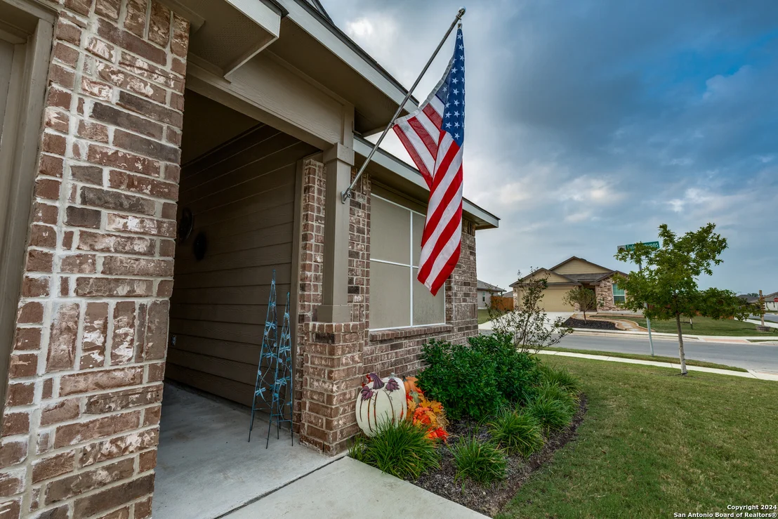 Photo of 605 Great Plains