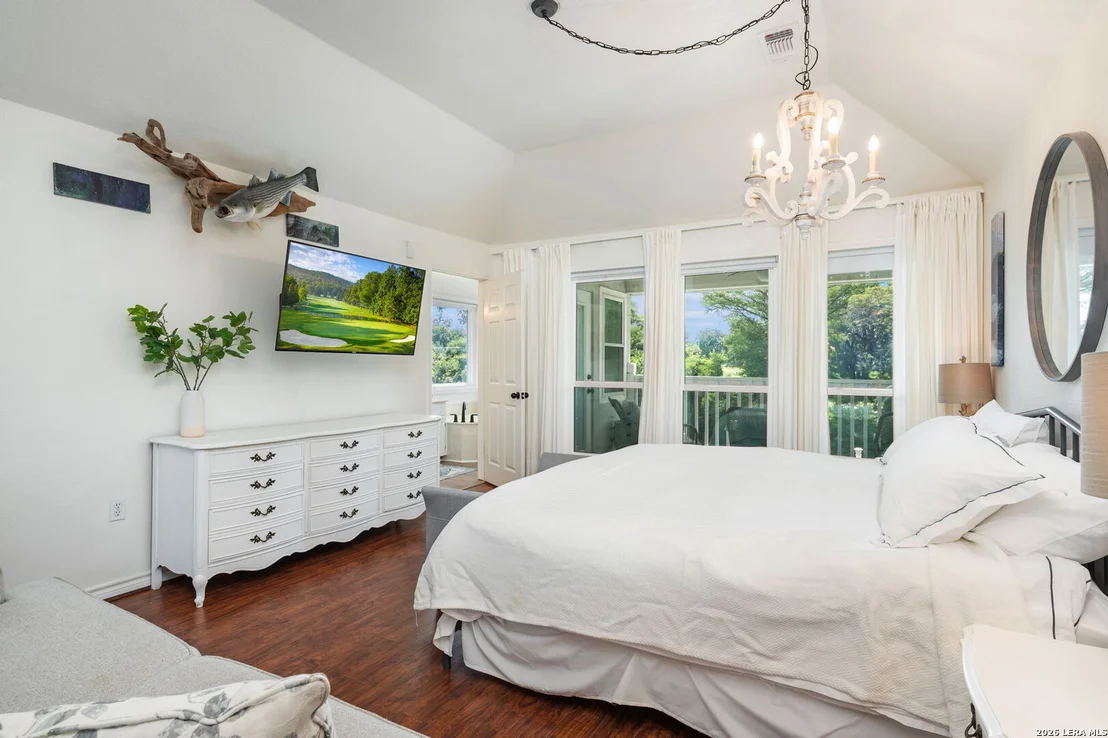 Photo of 34 river oak