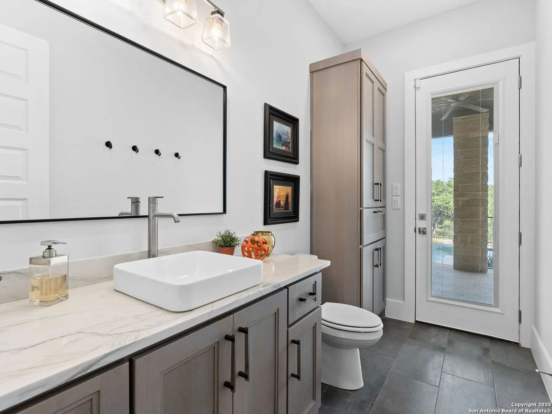 Photo of 207 River Bend
