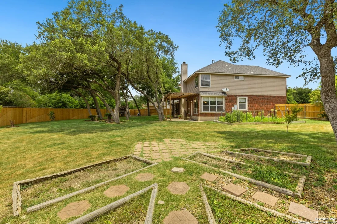 Photo of 14018 POSSUM TREE RD