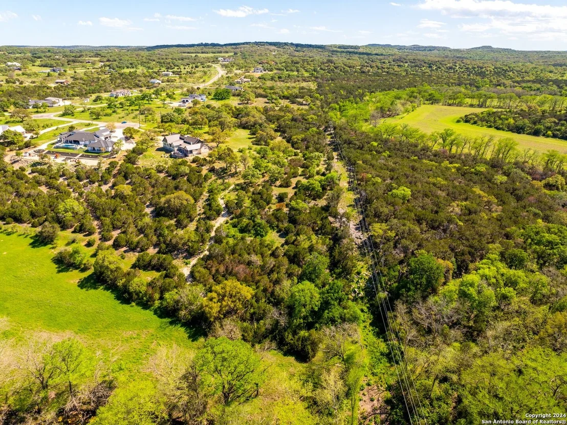 Photo of 98 SABINAS RIDGE RD