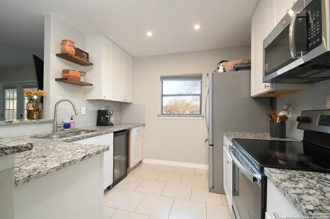 Photo of 814 Tibbits