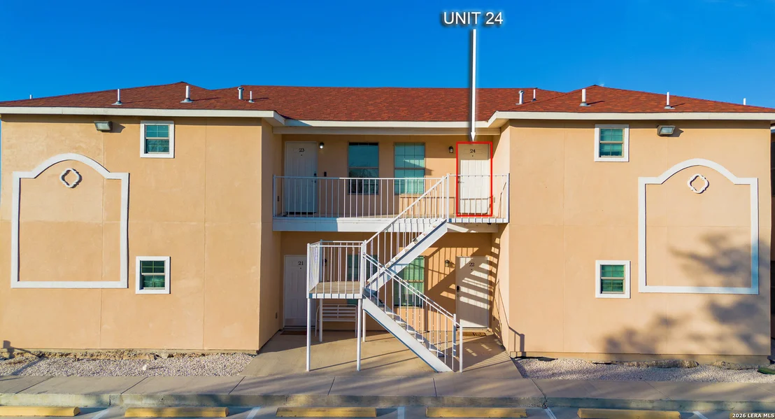 Photo of Unit UNIT24 at 391 Riverside