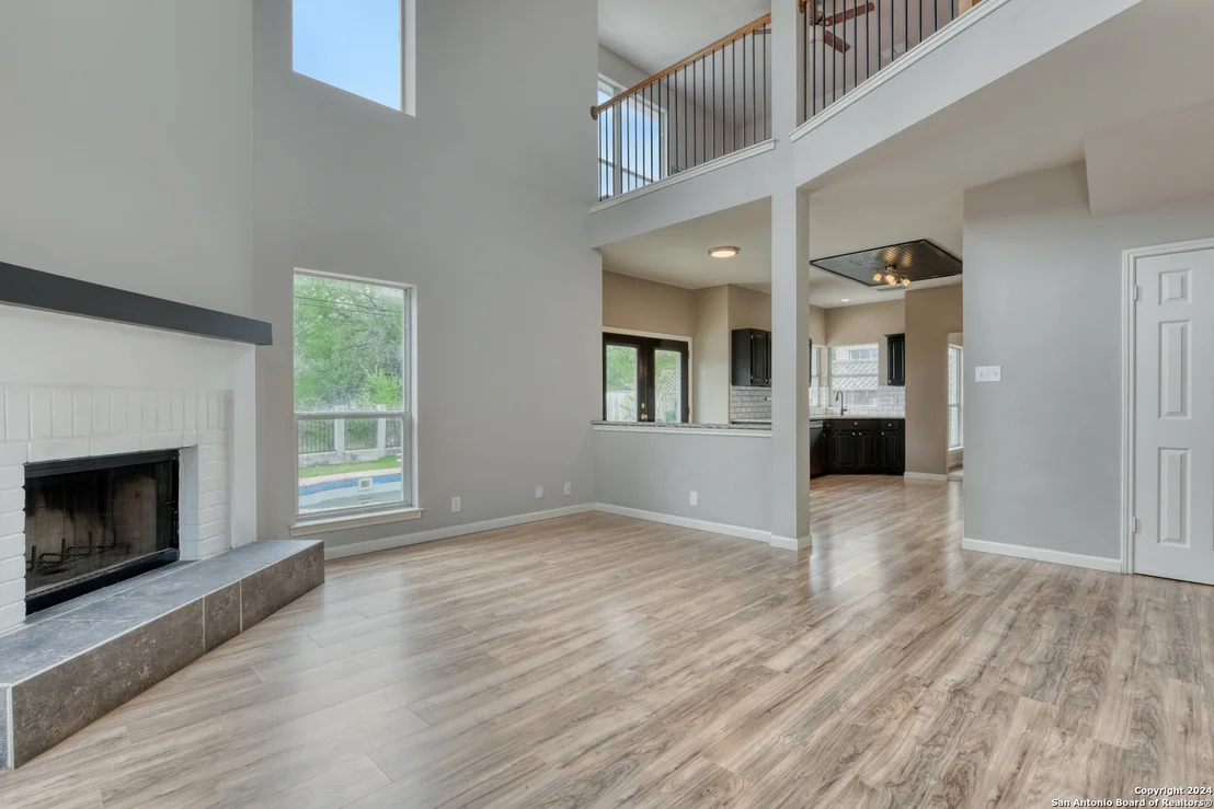 Photo of 2754 MONTEBELLO