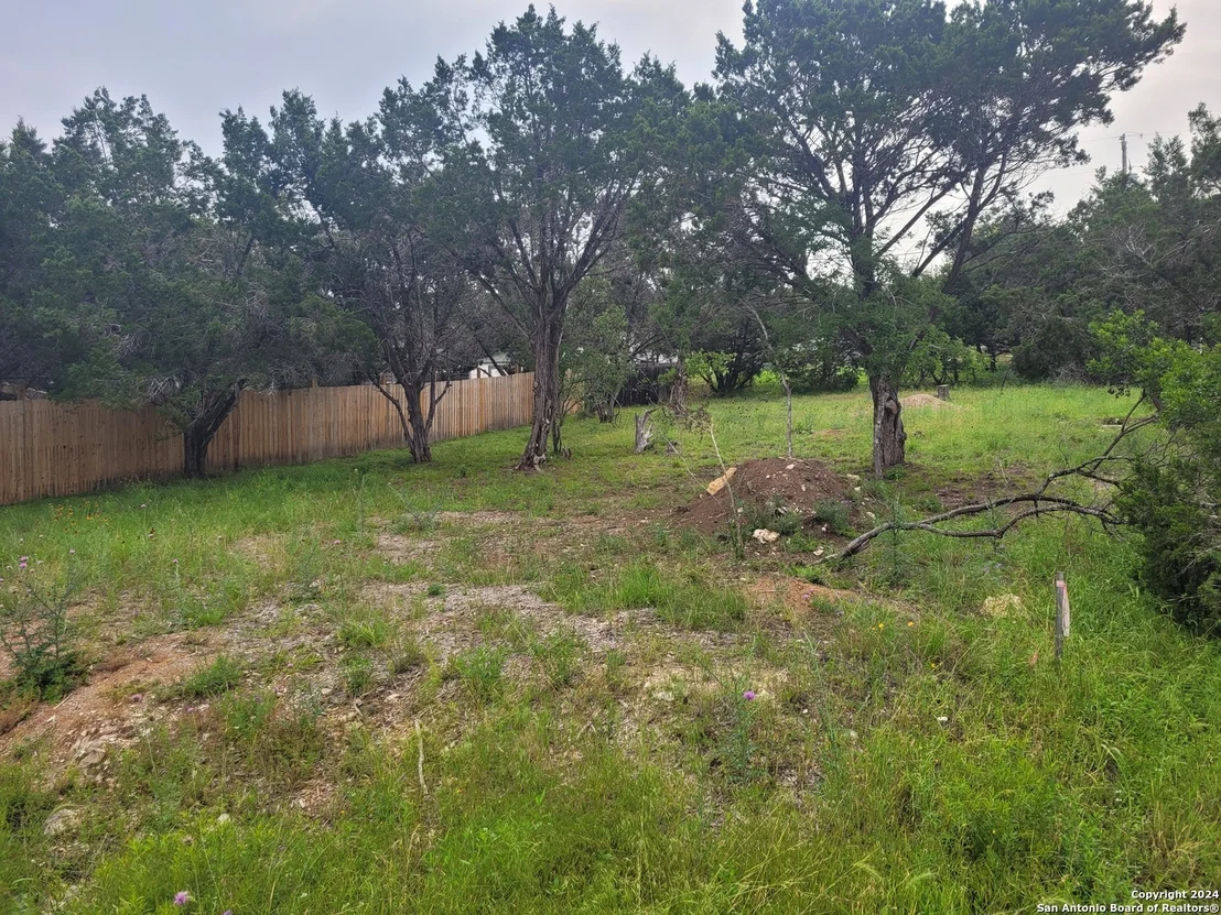 Photo of 324 RIDGEROCK DR