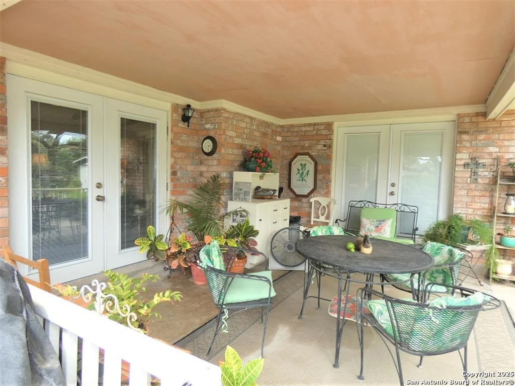 Photo of 12 Encino Loma