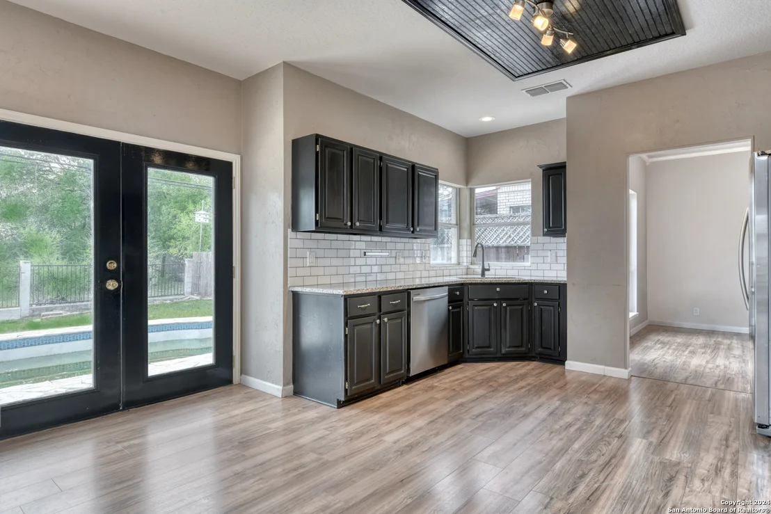 Photo of 2754 MONTEBELLO