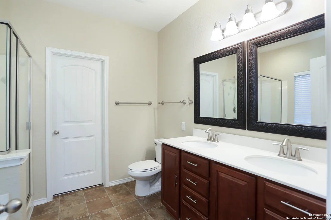 Photo of 205 LANDMARK HVN