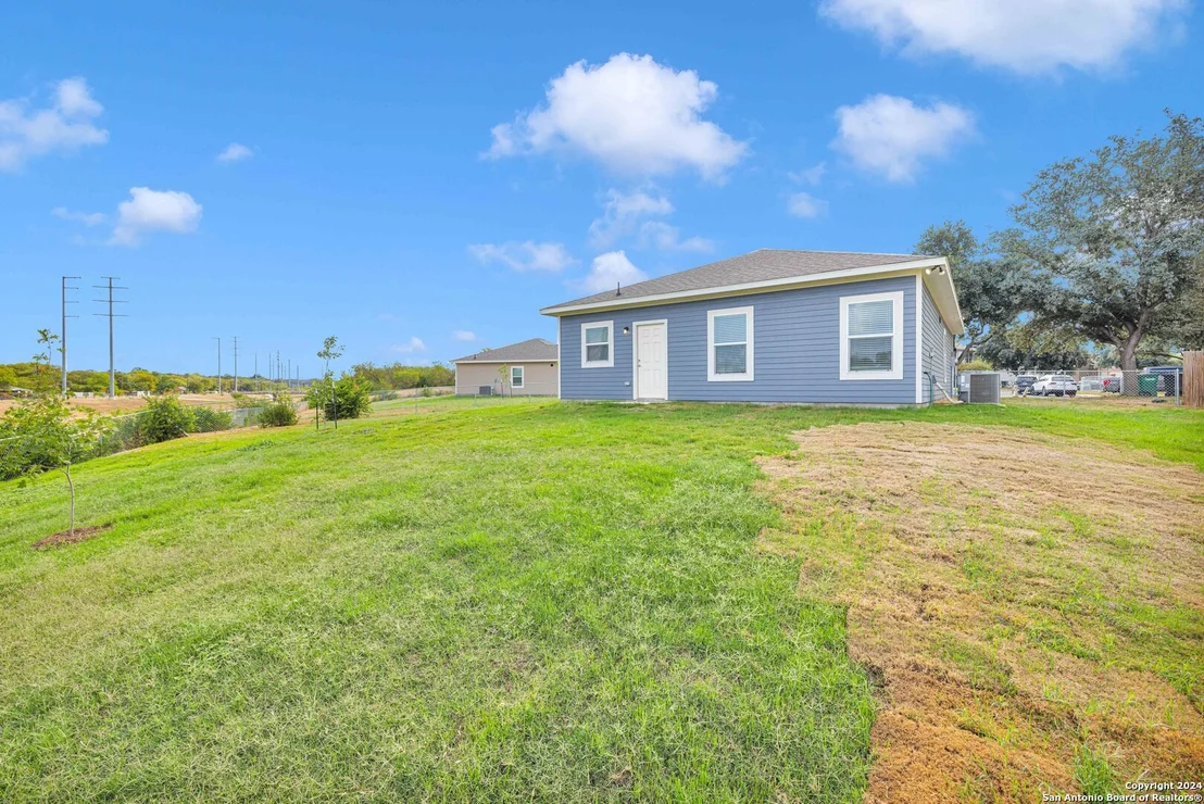 Photo of 519 PRECIOUS DR