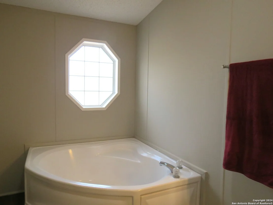 Photo of 315 LORAINE DR