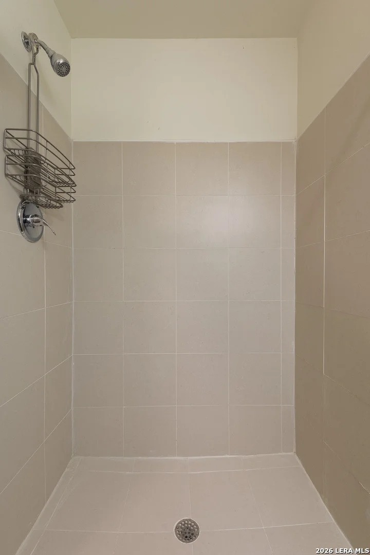 Photo of Unit UNIT23 at 391 Riverside