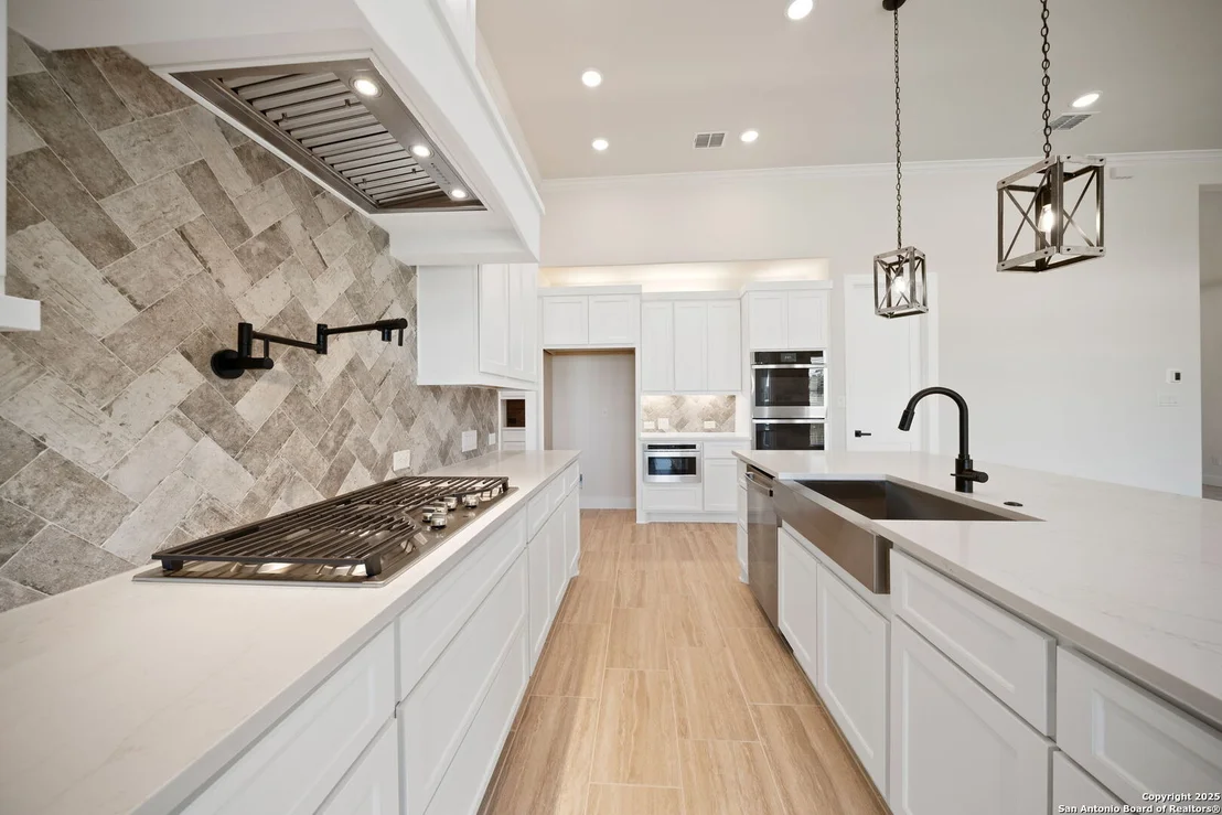 Photo of 107 Chama Dr.