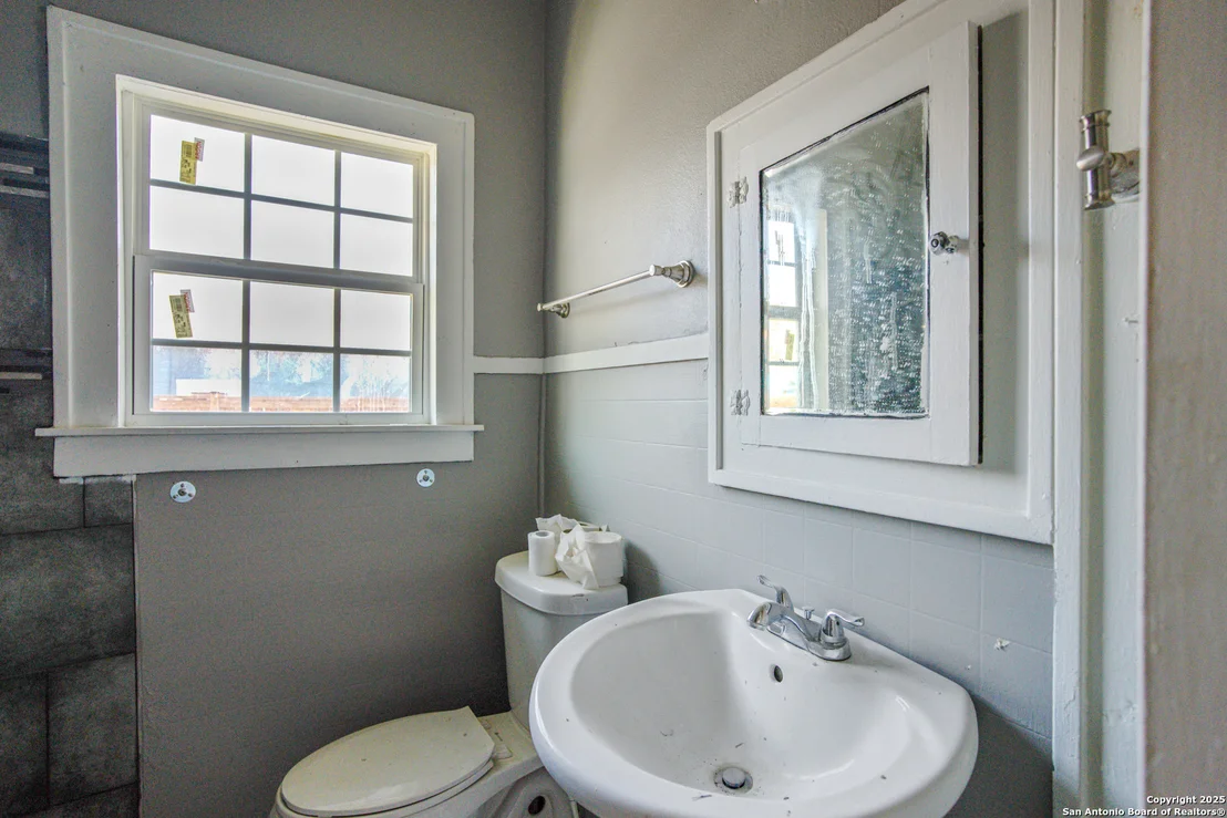 Photo of 923 SACRAMENTO