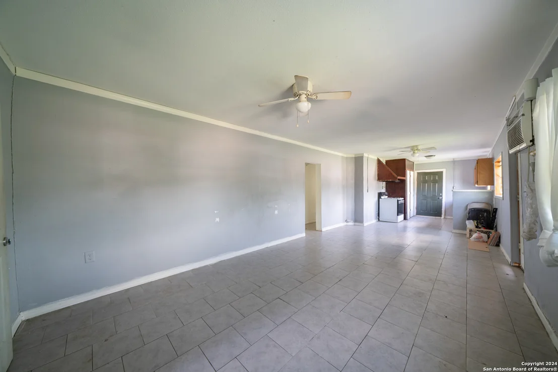 Photo of 102 NEULON DR