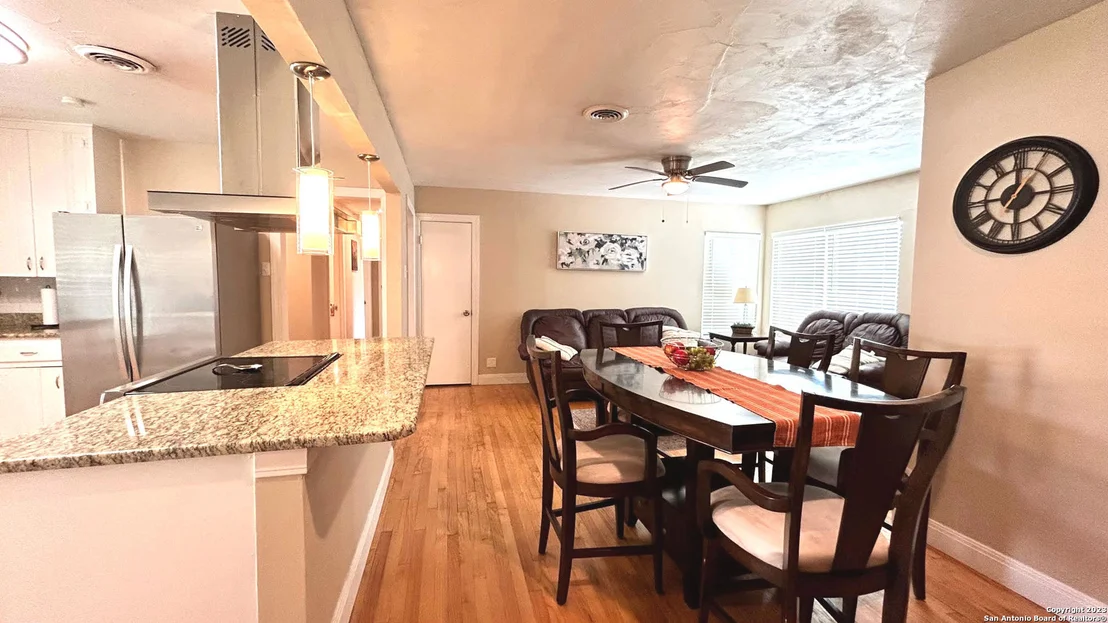 Photo of 1302 OBLATE DR