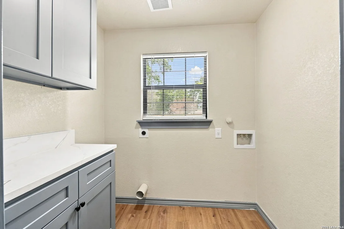 Photo of 2410 Lee Hall