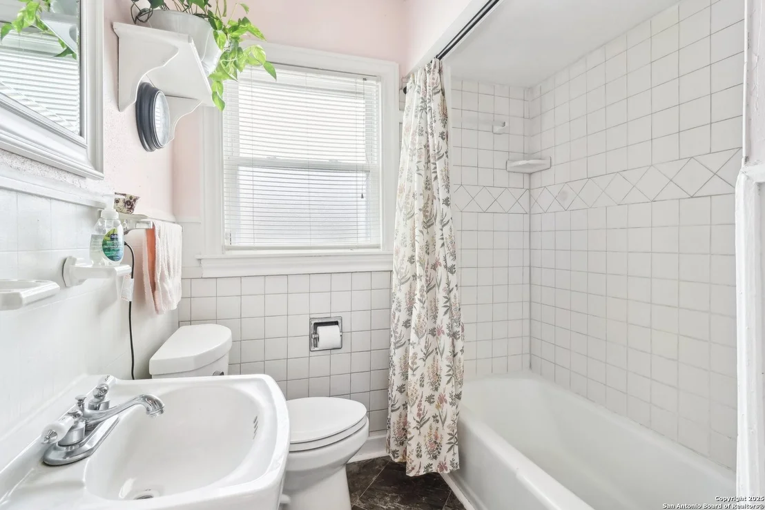 Photo of 2319 RAMONA
