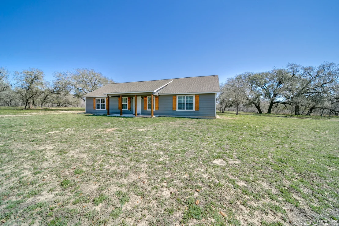 Photo of 530 GARDEN DR