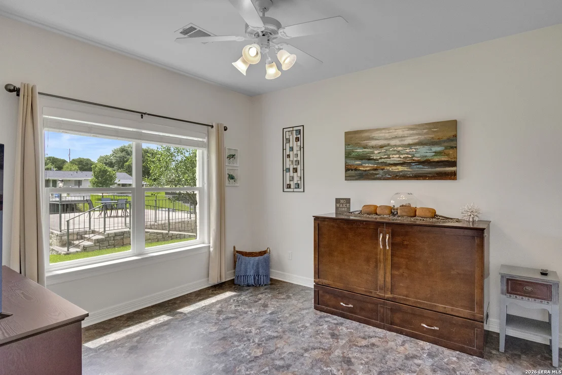 Photo of 307 E Pheasant