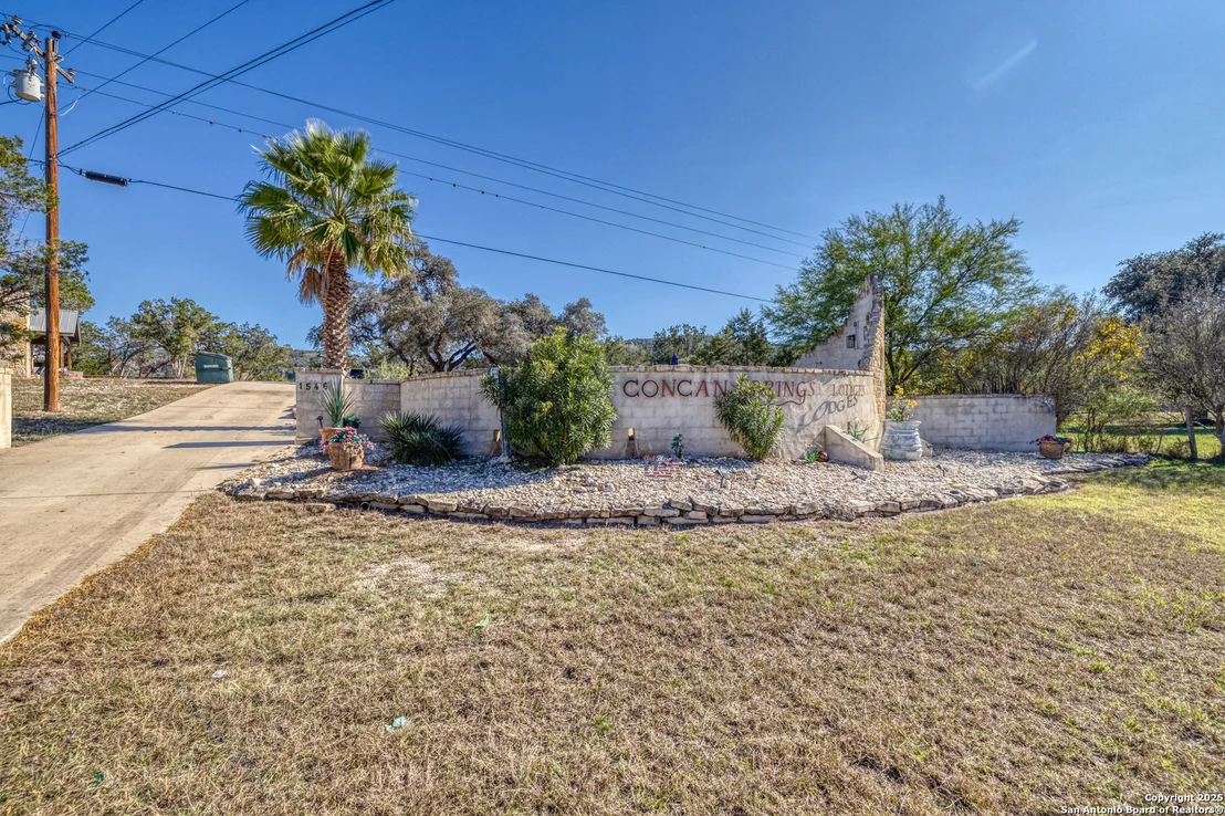 Photo of 1546 CR 348 (RIVER RD)
