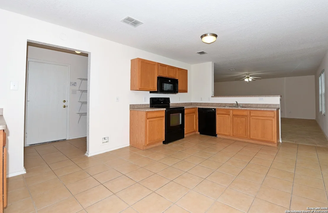 Photo of 245 gatewood