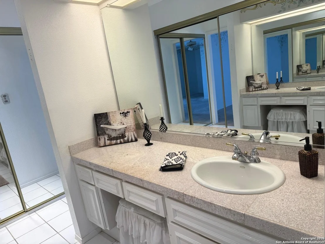 Photo of 13542 Hollow View