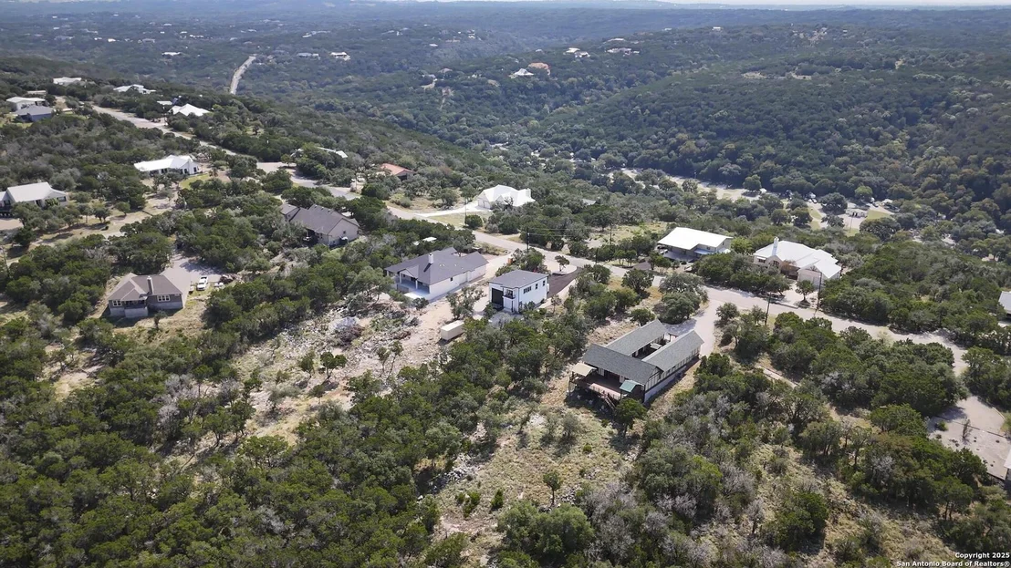Photo of 2601 Summit Dr