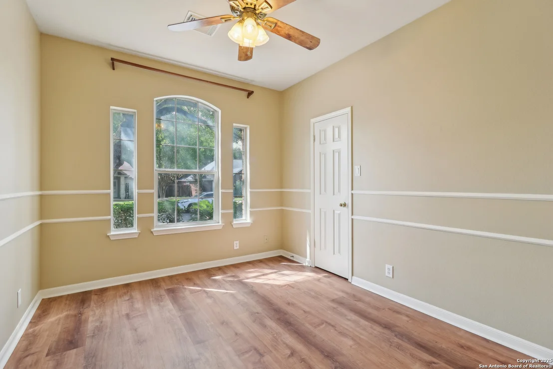 Photo of 1117 Rivertree Dr.