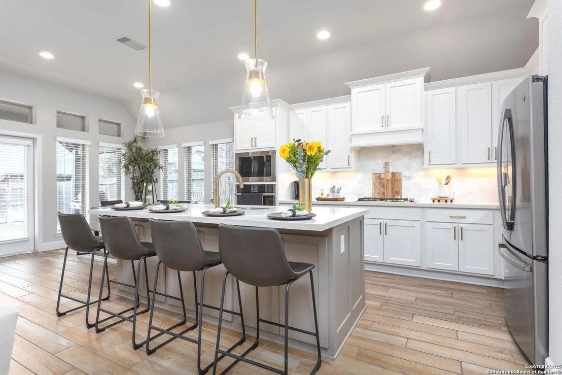 Photo of 2131 Thayer Cove
