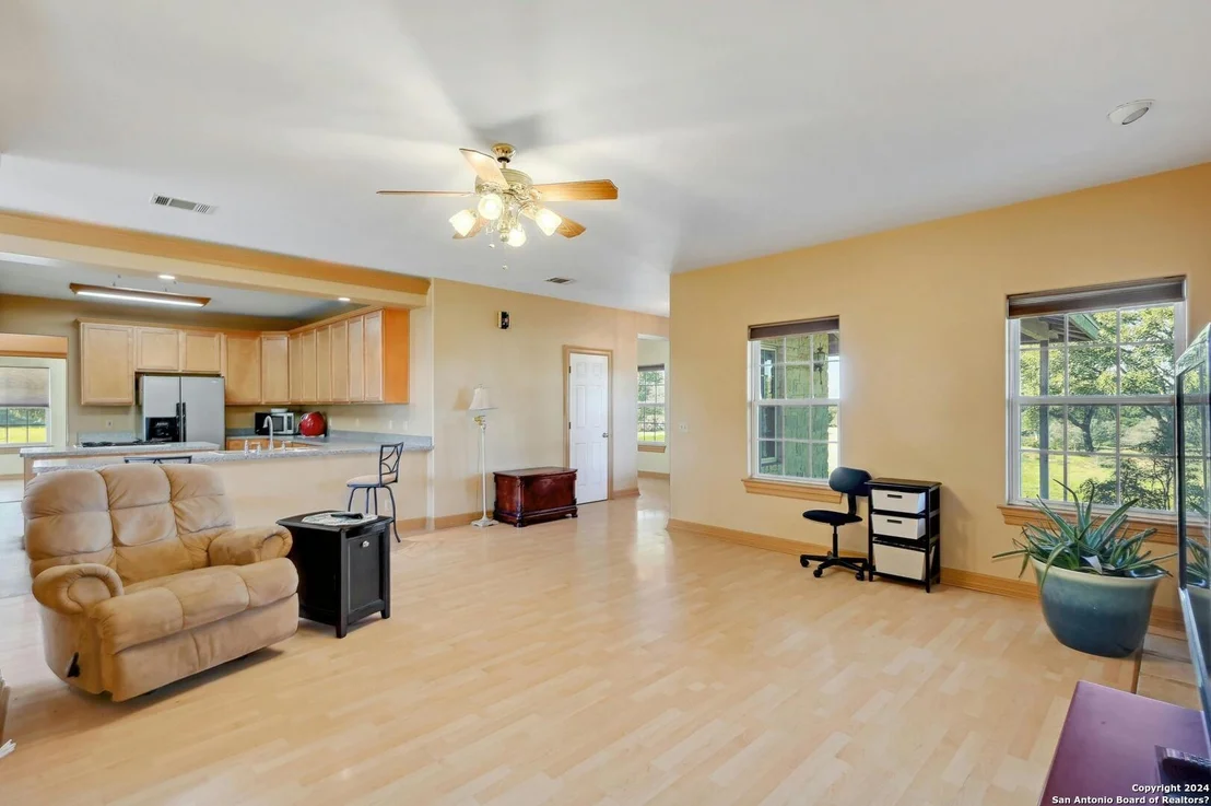 Photo of 1061 Cascade Trail