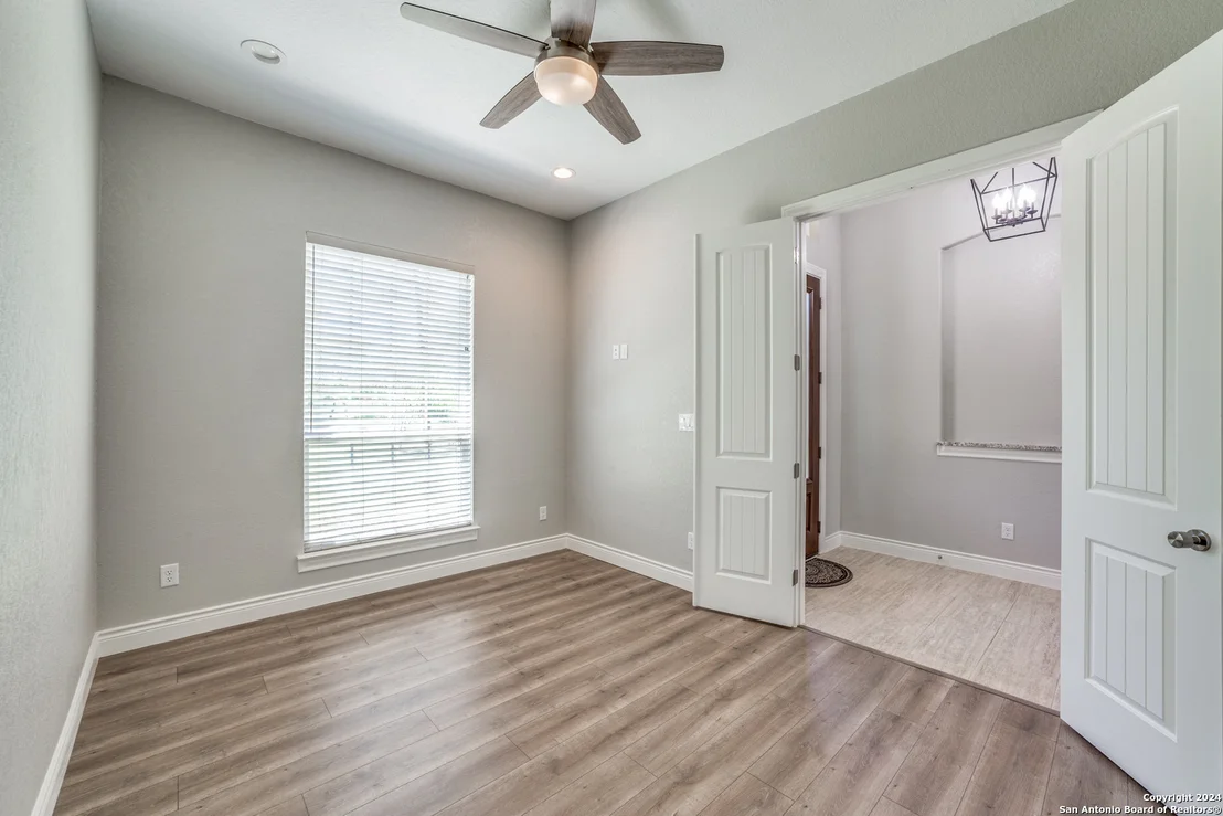 Photo of 712 COUNTY ROAD 3823