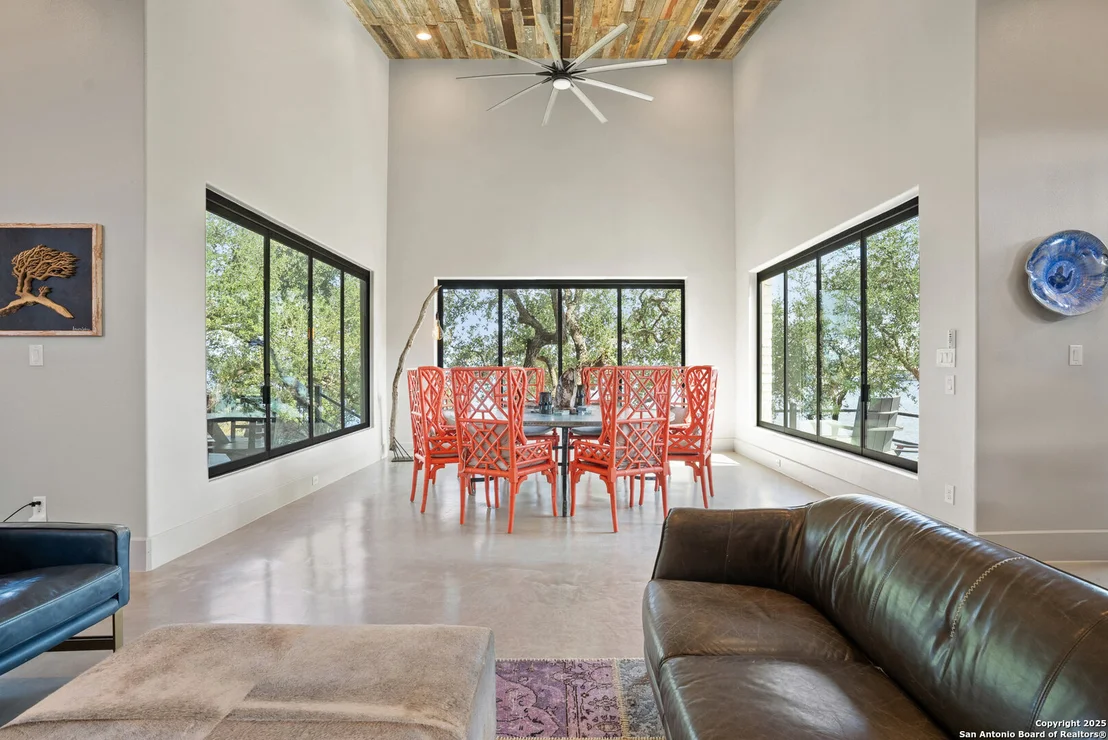 Photo of 106 laguna