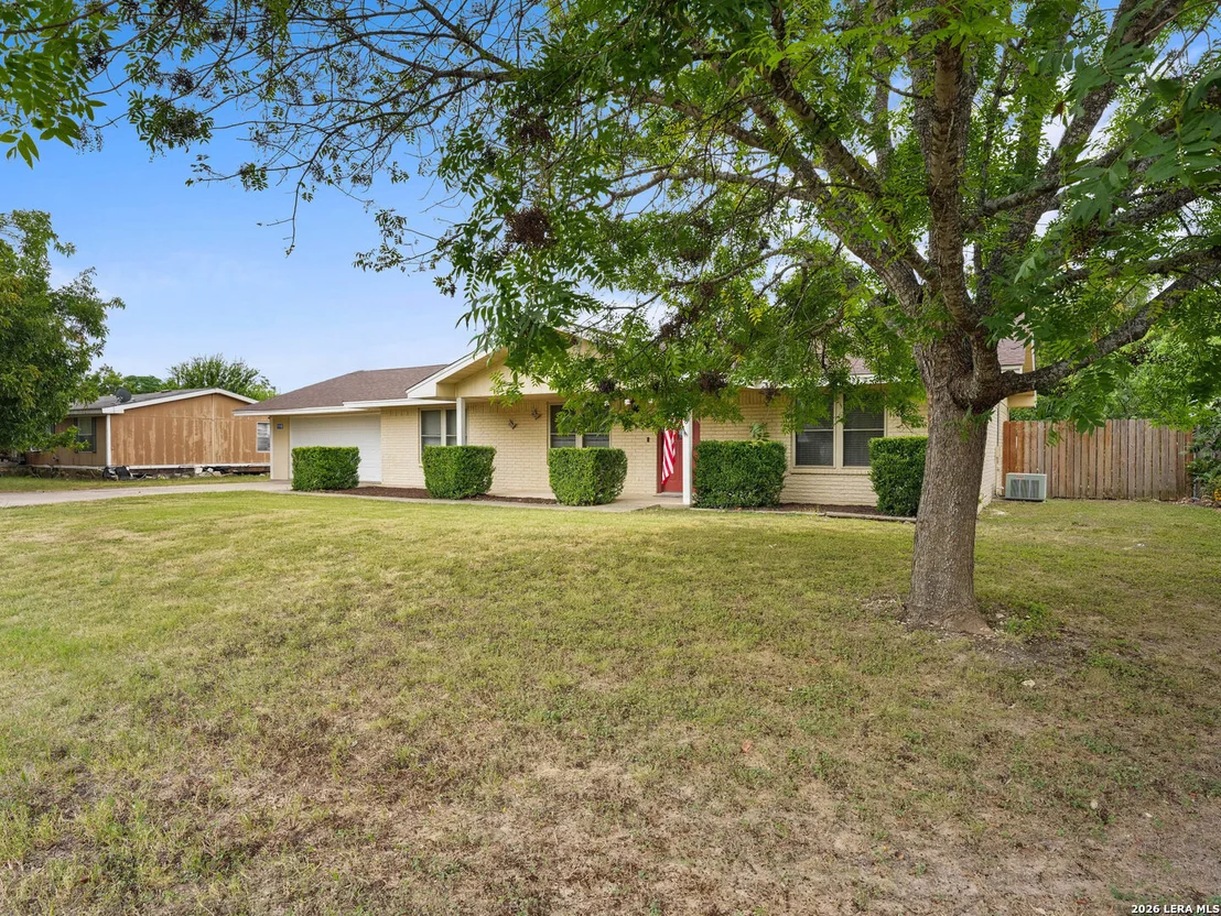 Photo of 118 CYPRESS FALLS DR