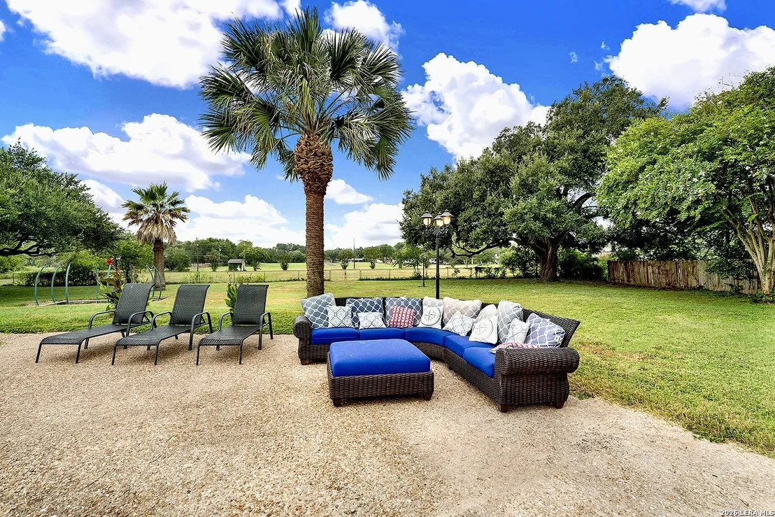 Photo of 5 AUGUSTA DR