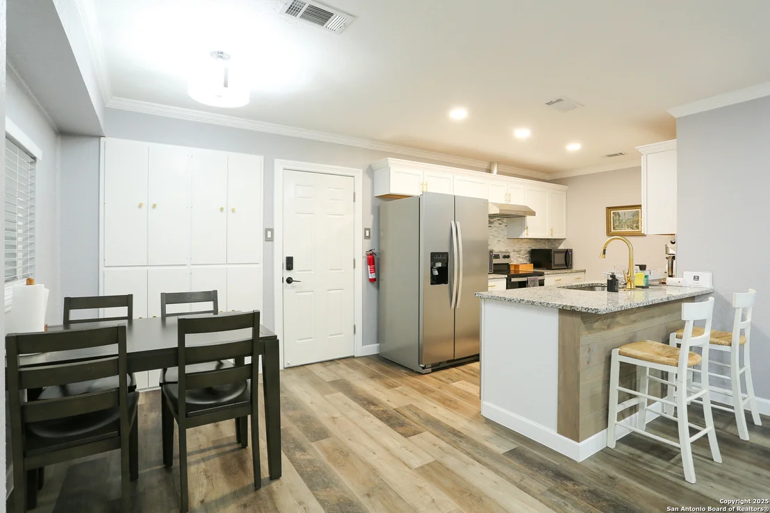 Photo of 750 WAYSIDE DR