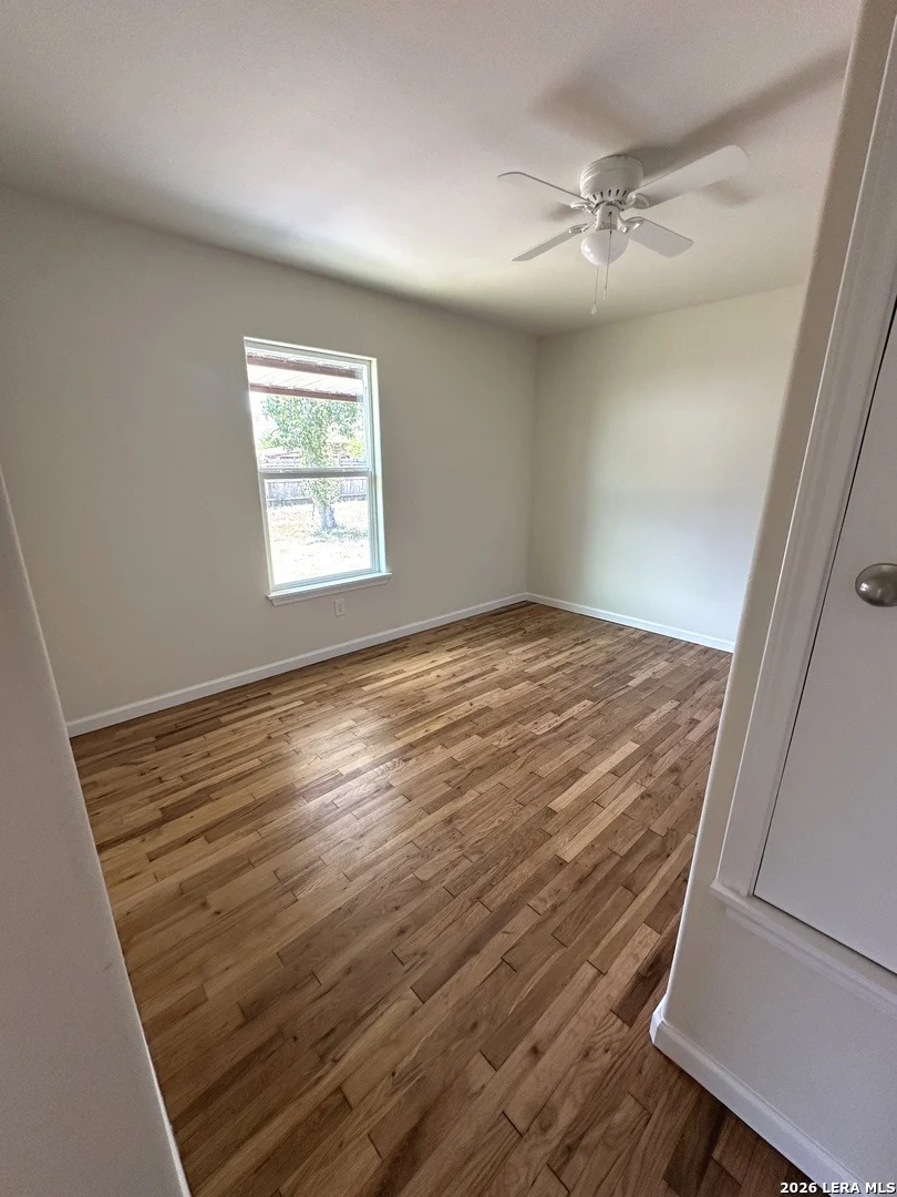Photo of 907 Dove Ave.