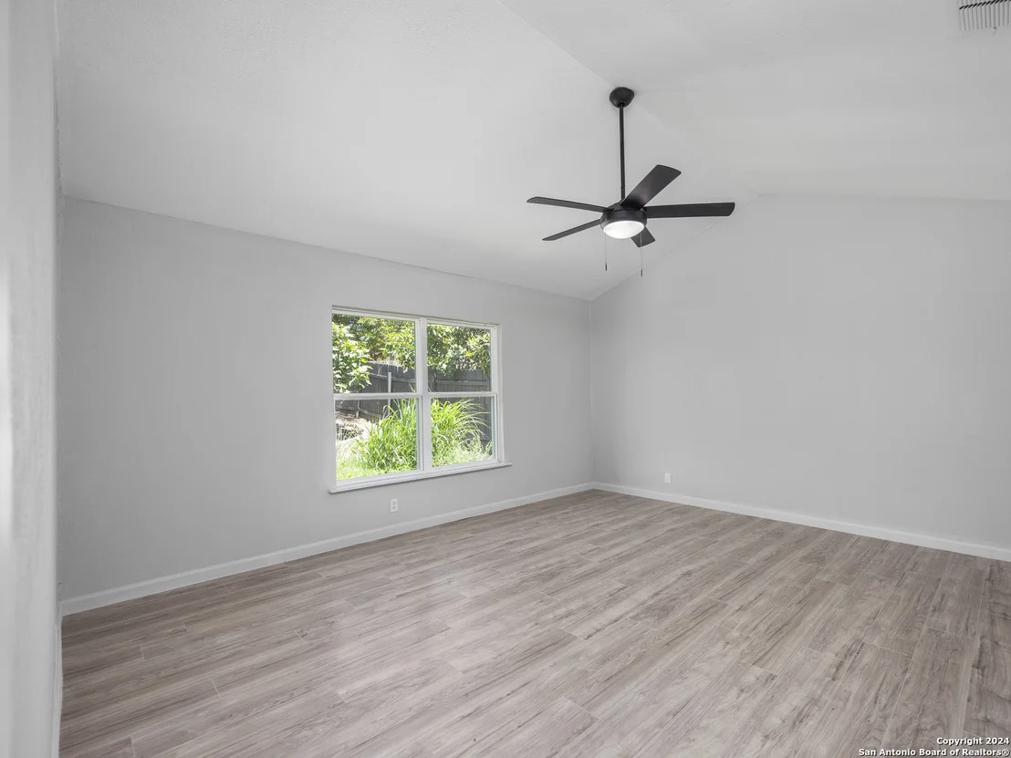 Photo of 7707 clear ridge
