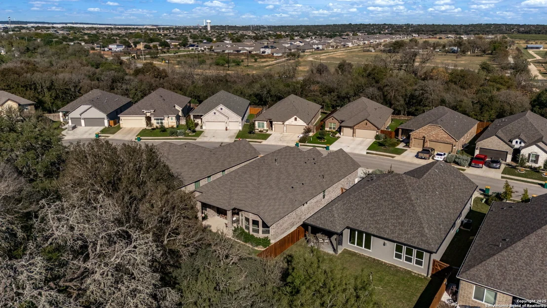 Photo of 123 Low Meadow
