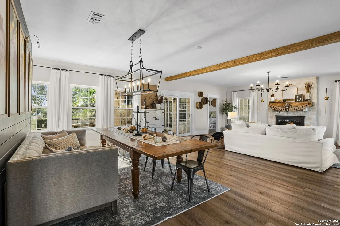 Photo of 8065 Rock Oak