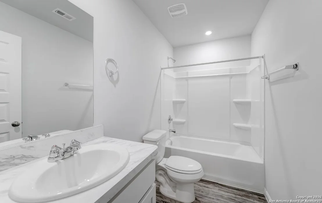 Photo of 125 Sutton Place