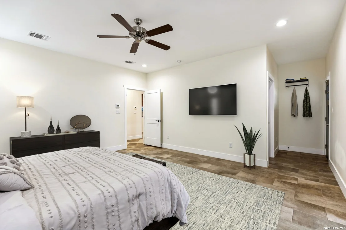 Photo of 303 Pendleton Ave