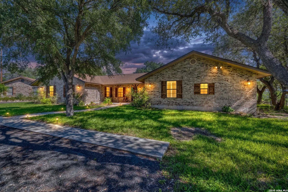 Photo of 335 Sunset Ridge