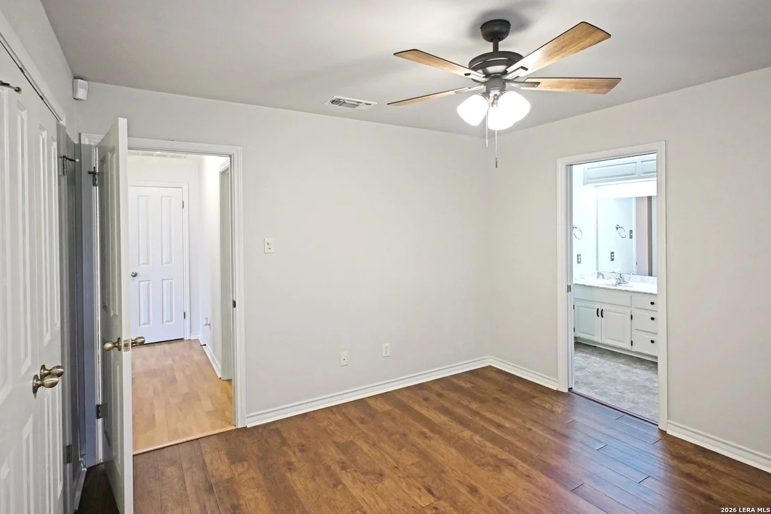 Photo of 125 RED OAK TRL