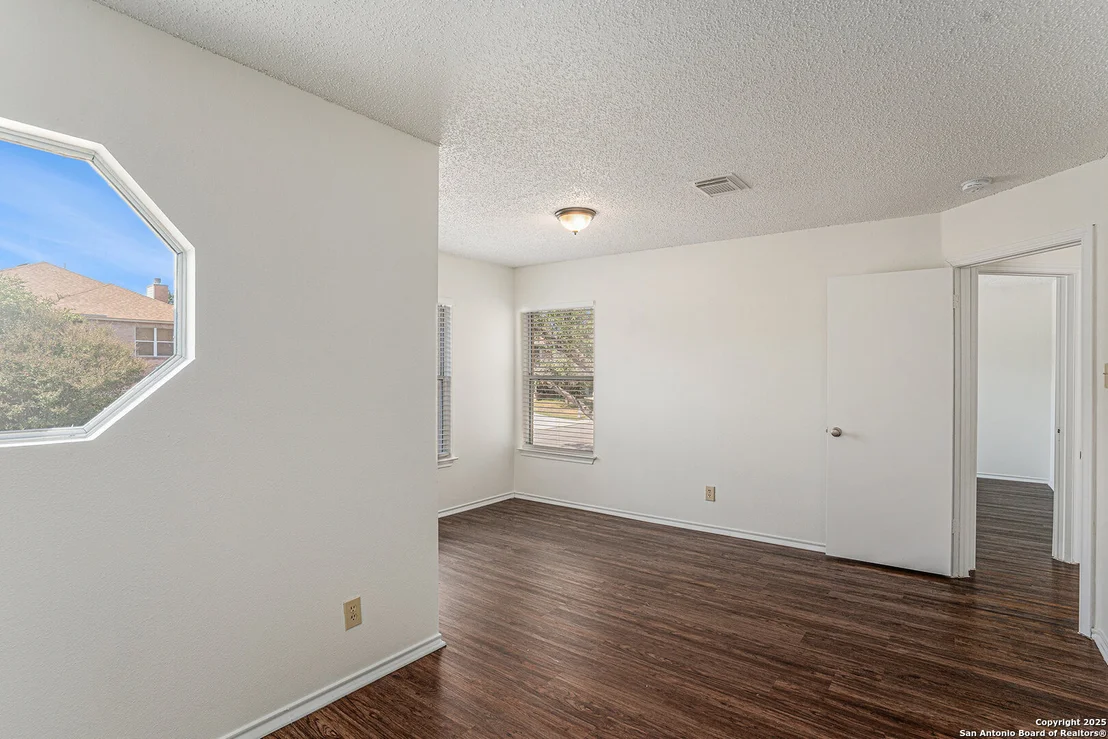 Photo of 8447 Mannington