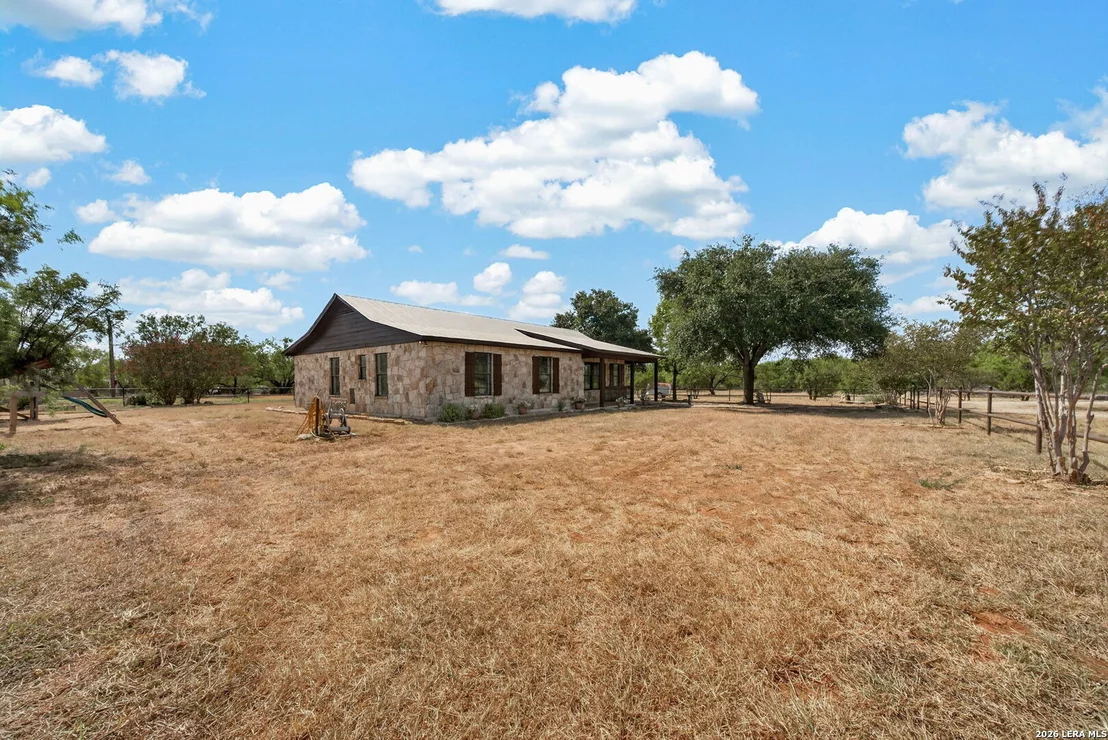 Photo of 5431 STATE HIGHWAY 173 N