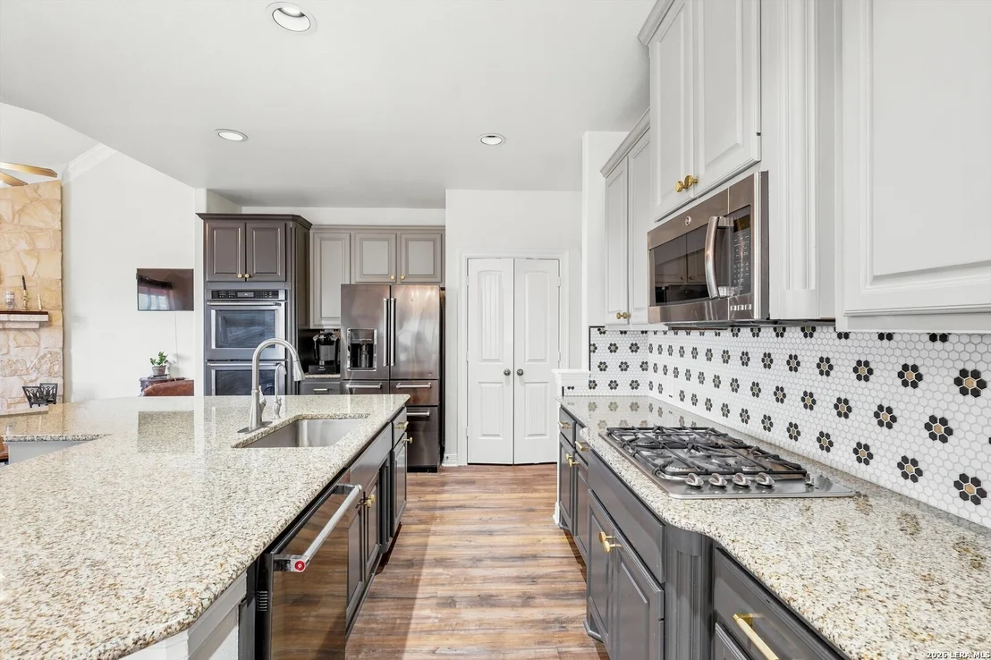 Photo of 3719 Sunset Cliff