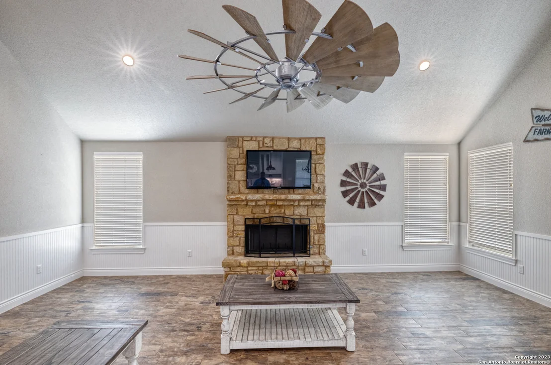 Photo of 2371 N Ranch Road 187