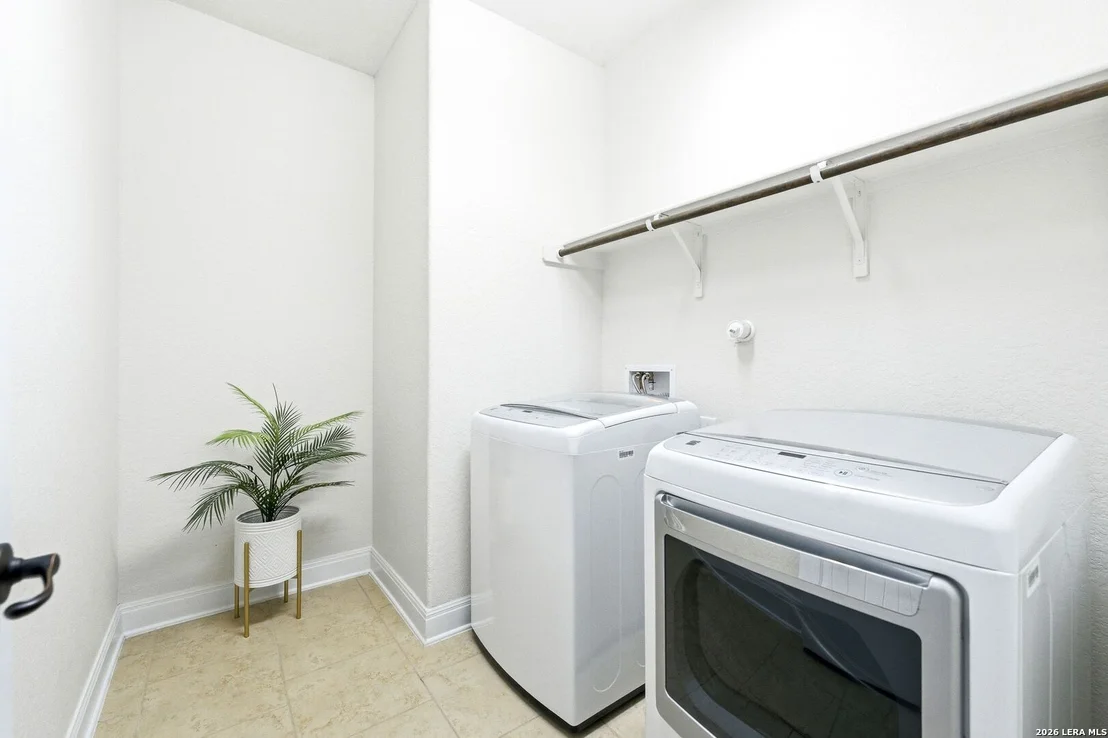 Photo of 2019 GLENDON DR