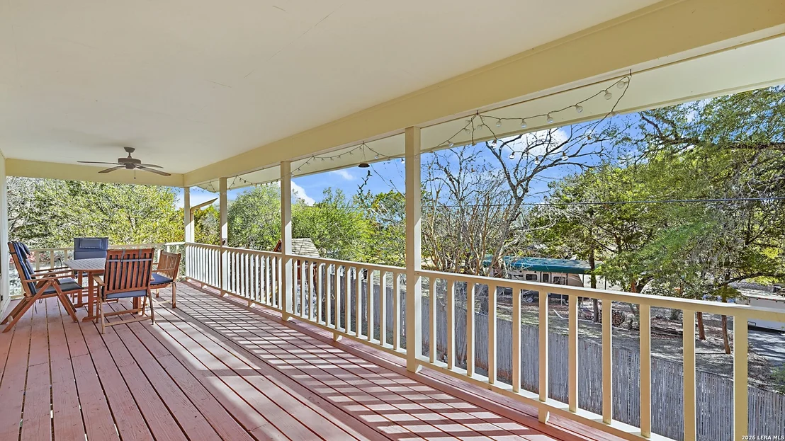 Photo of 132 W Outer Dr